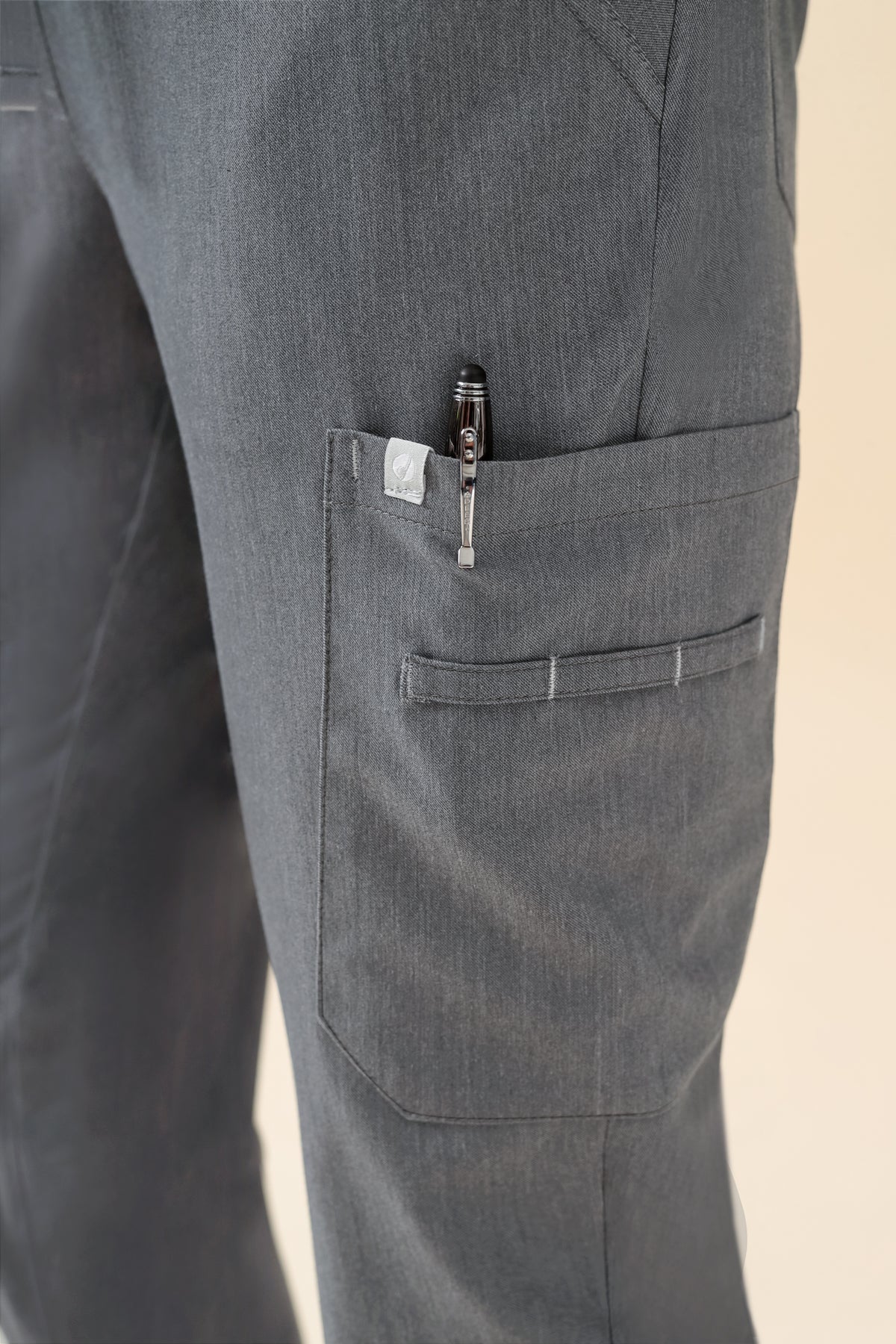 KAERE Hose Damen - gerader Saum mit Beintaschen grau melange