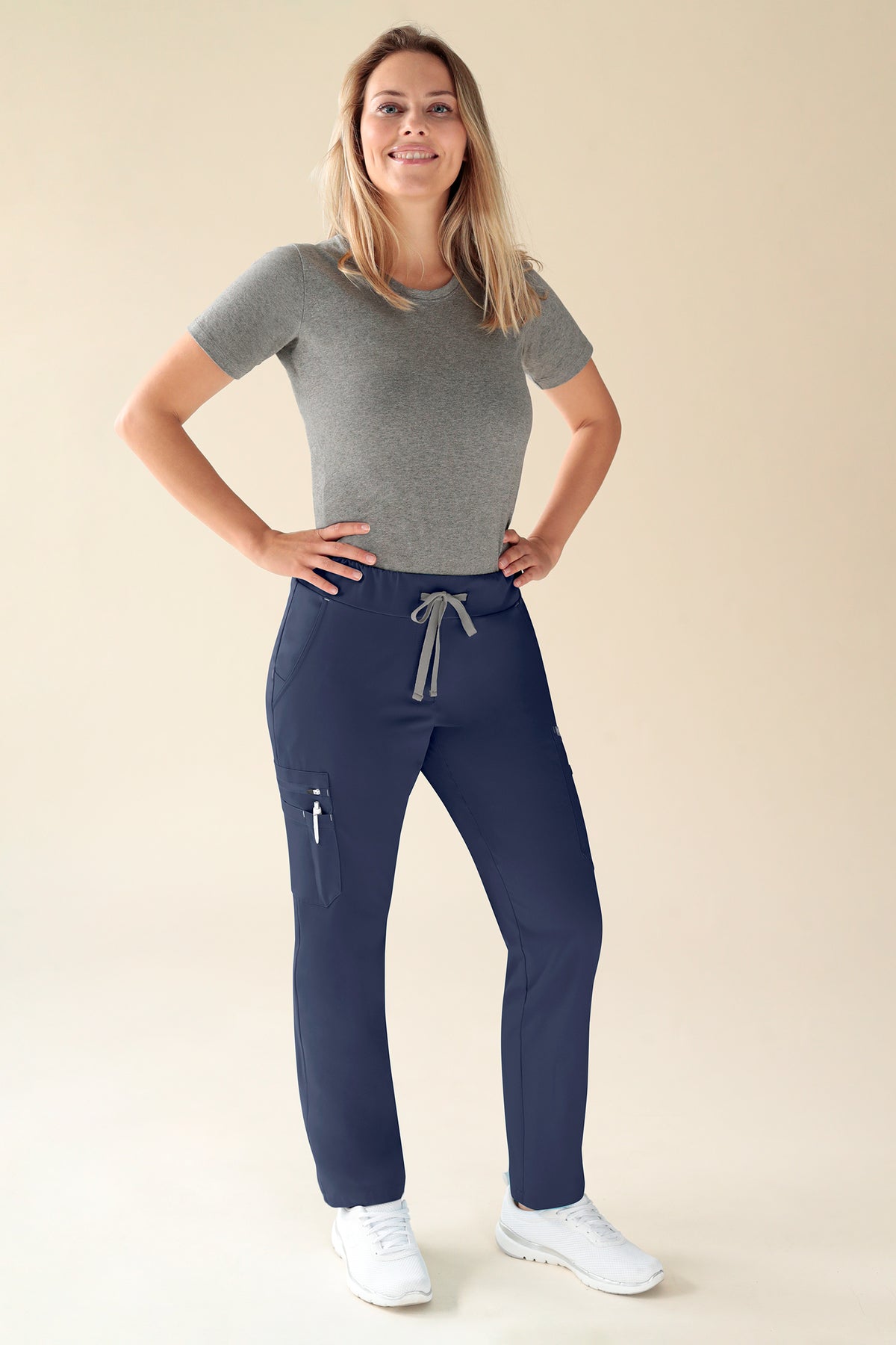 KAERE Hose Damen - gerader Saum Kurzgr. mit Beintaschen navy, Vorderansicht
