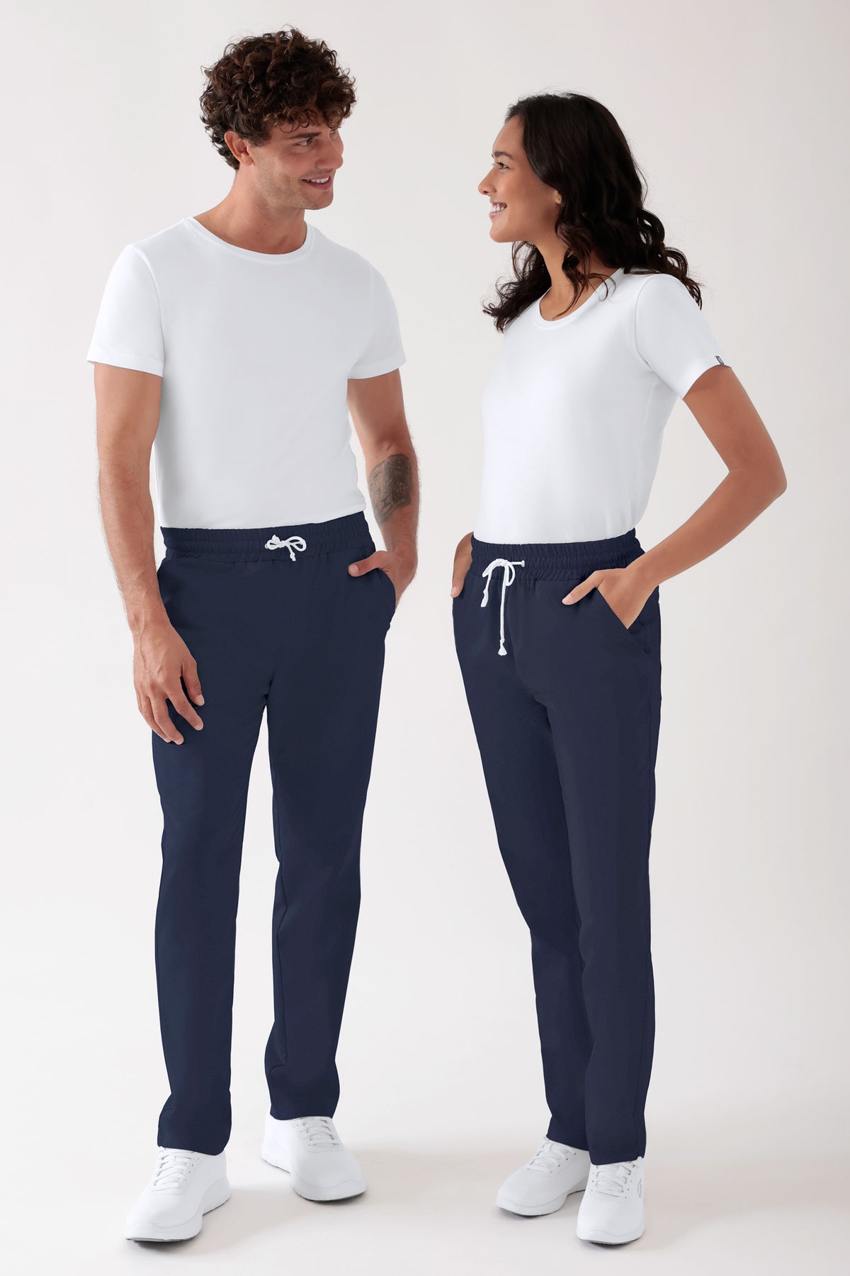 TENCEL™ Hose Unisex - Rundumgummibund navy, Vorderansicht