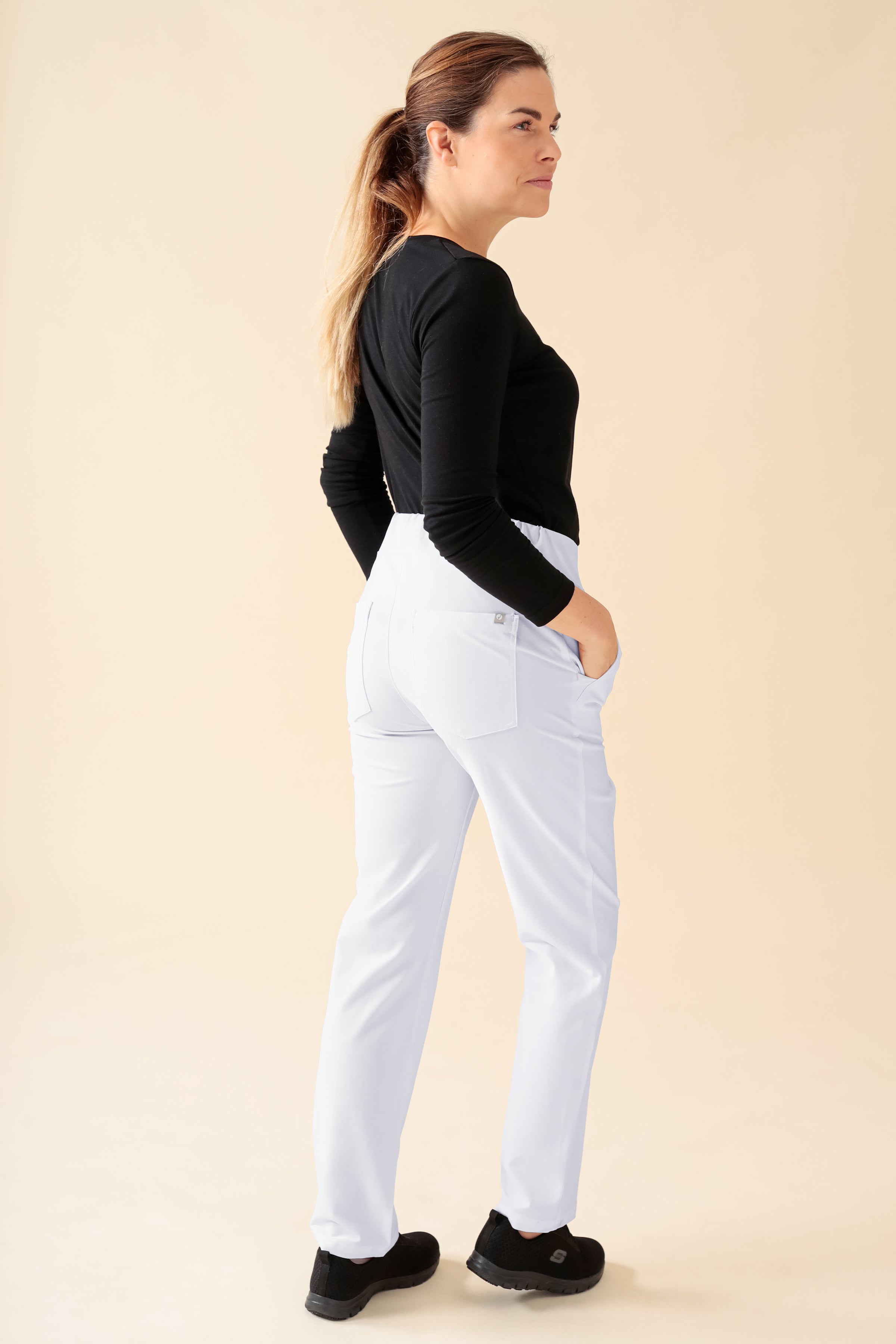 KAERE Hose Damen - gerader Saum Kurzgr. ohne Beintaschen weiß