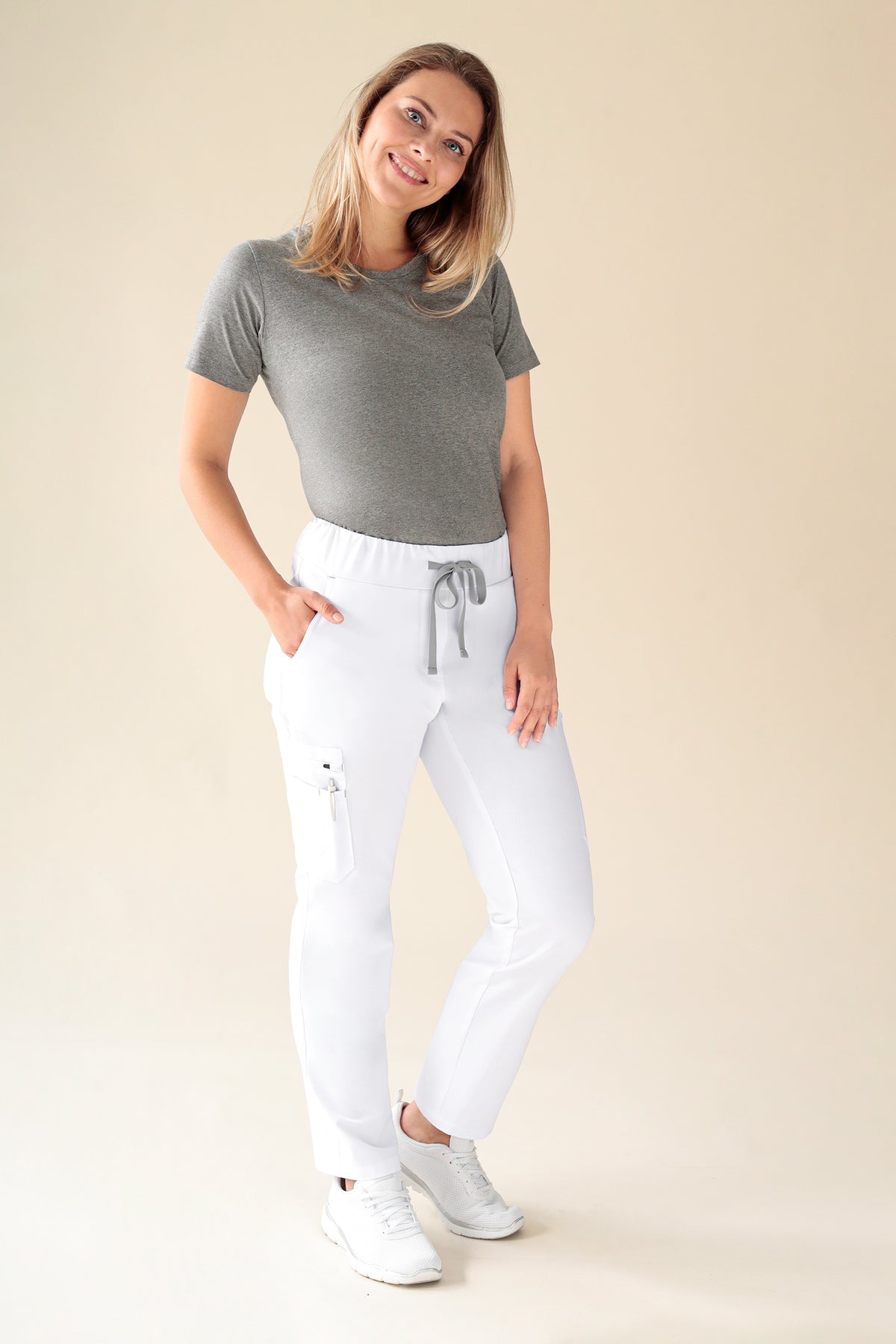 KAERE Hose Damen - gerader Saum Kurzgr. mit Beintaschen weiß, Vorderansicht 